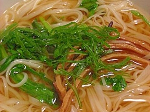 だしがおいしい　するめダシの稲庭うどん